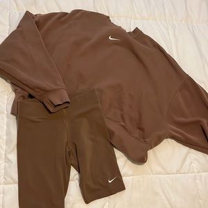 NIKE ESSENTIALS MATCHING SET